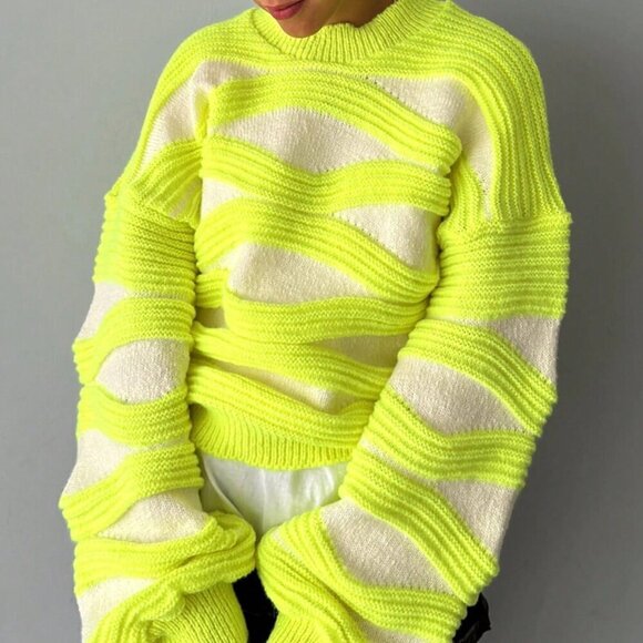 Yellow Casual Women's Round Neck Wave Stripe Color Long-Sleeved Knit Sweater - Picture 3 of 4